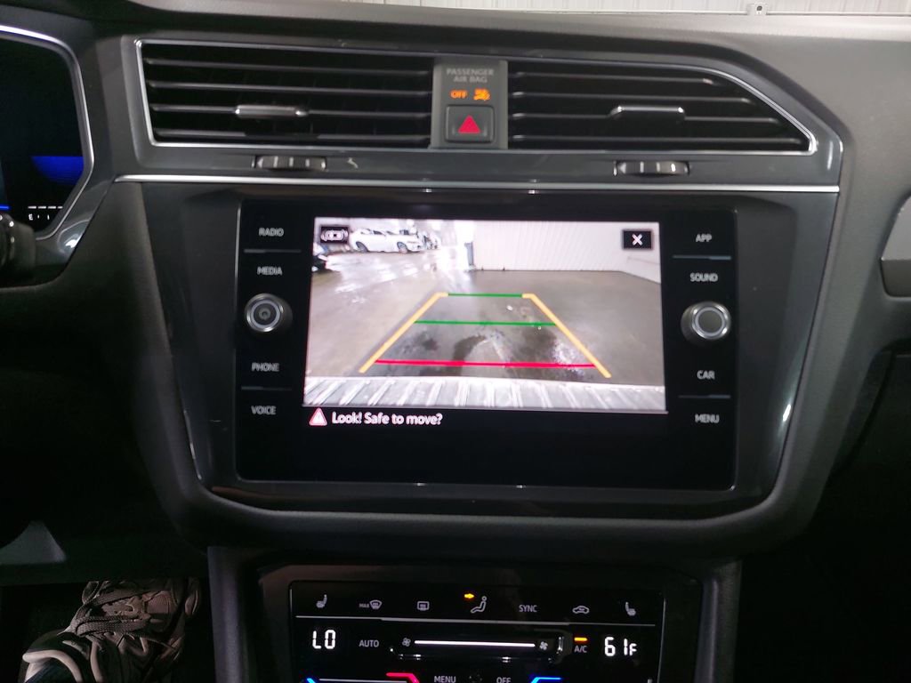 Used 2022 Volkswagen Tiguan SE image 24