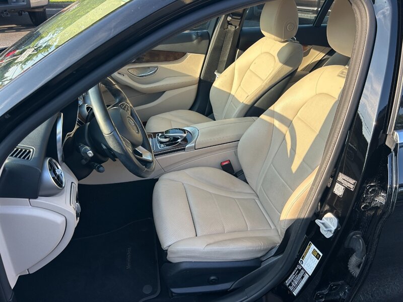 Used 2015 Mercedes-Benz C 300 4MATIC Sedan image 9