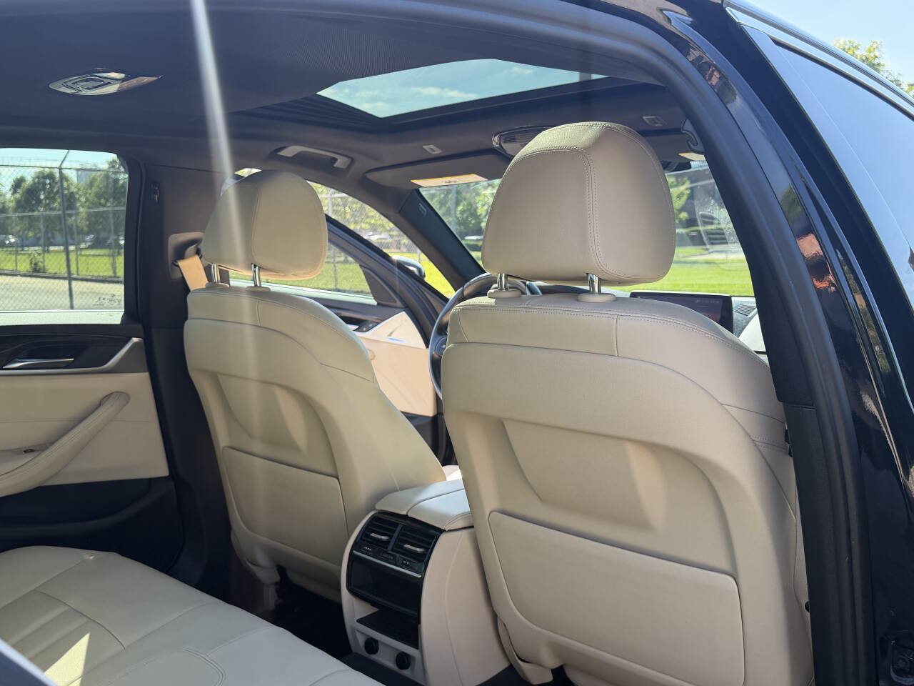 Used 2017 BMW 530i RWD image 24