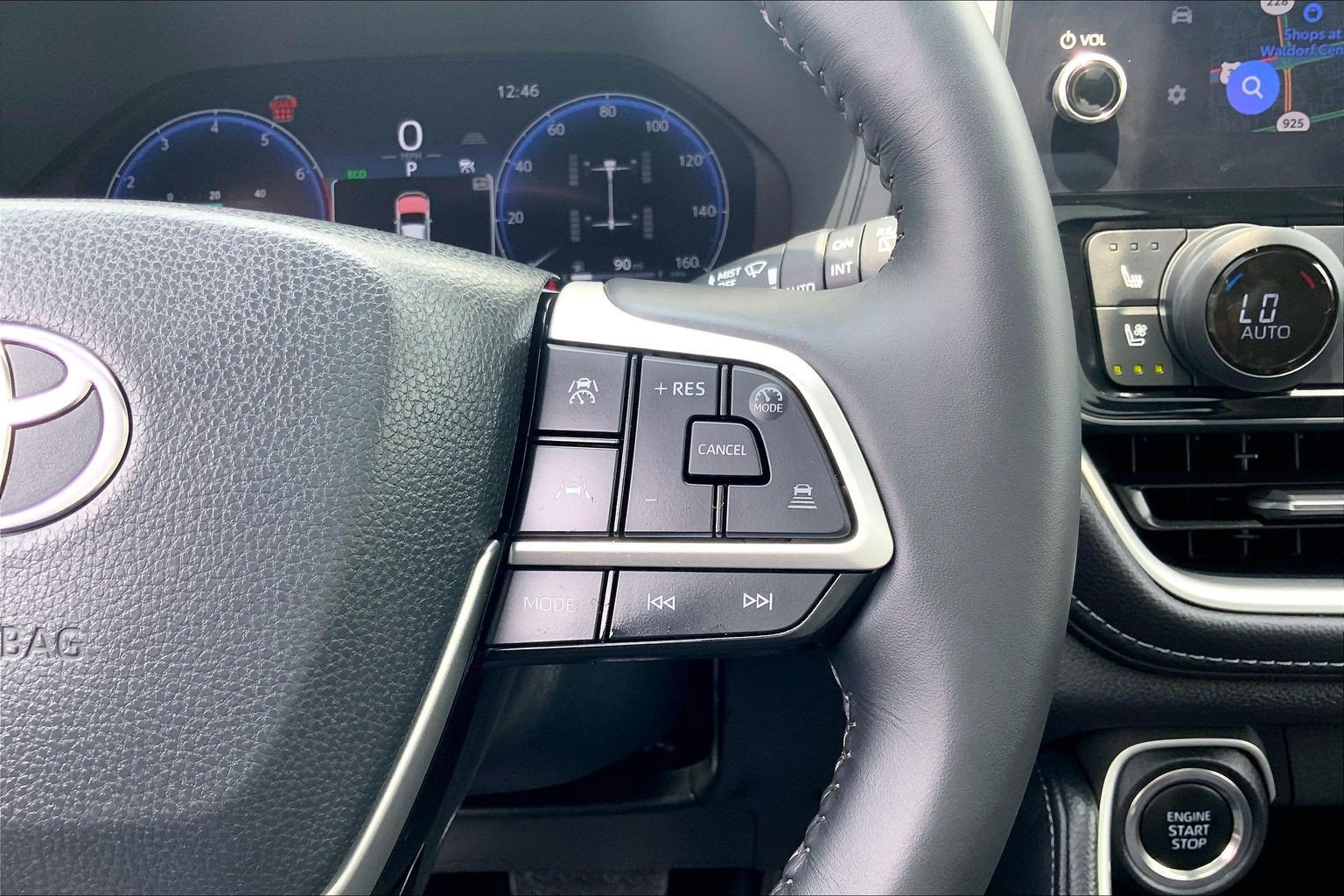 Used 2025 Toyota Grand Highlander AWD image 24