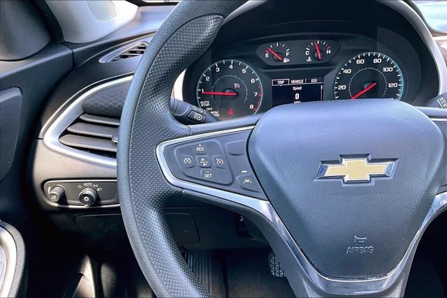 Used 2024 Chevrolet Malibu LT FWD image 11