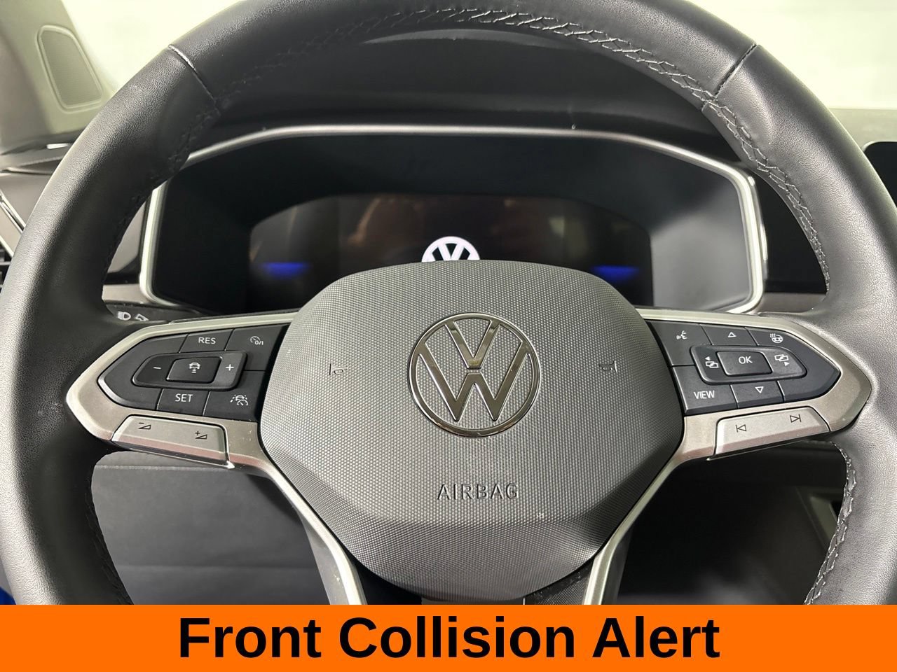 Used 2025 Volkswagen Taos SE AWD/4WD image 15