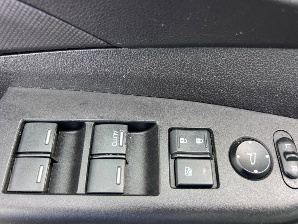 Used 2015 Honda CR-V LX image 24