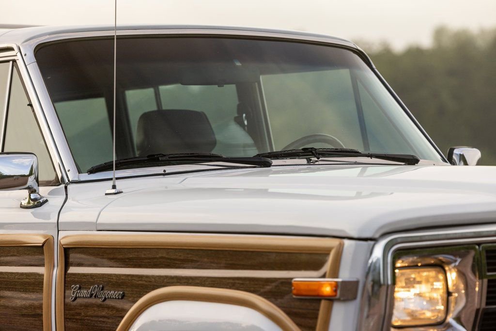 Used 1989 Jeep Grand Wagoneer AWD/4WD image 50