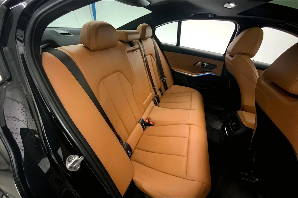 Used 2022 BMW 330e xDrive w/ Premium Package AWD/4WD image 15