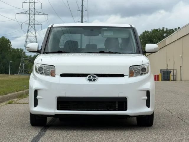 Used 2012 Scion xB FWD image 35