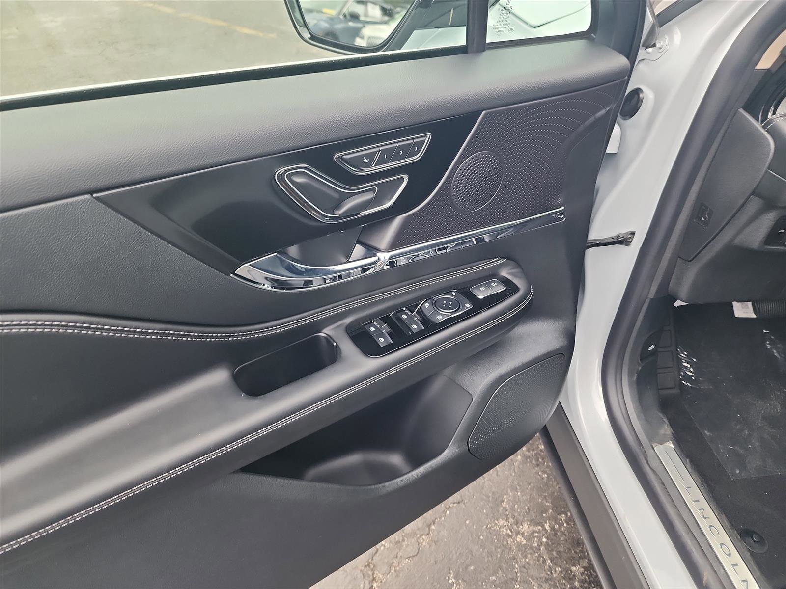 New 2026 Lincoln Corsair Premiere image 12