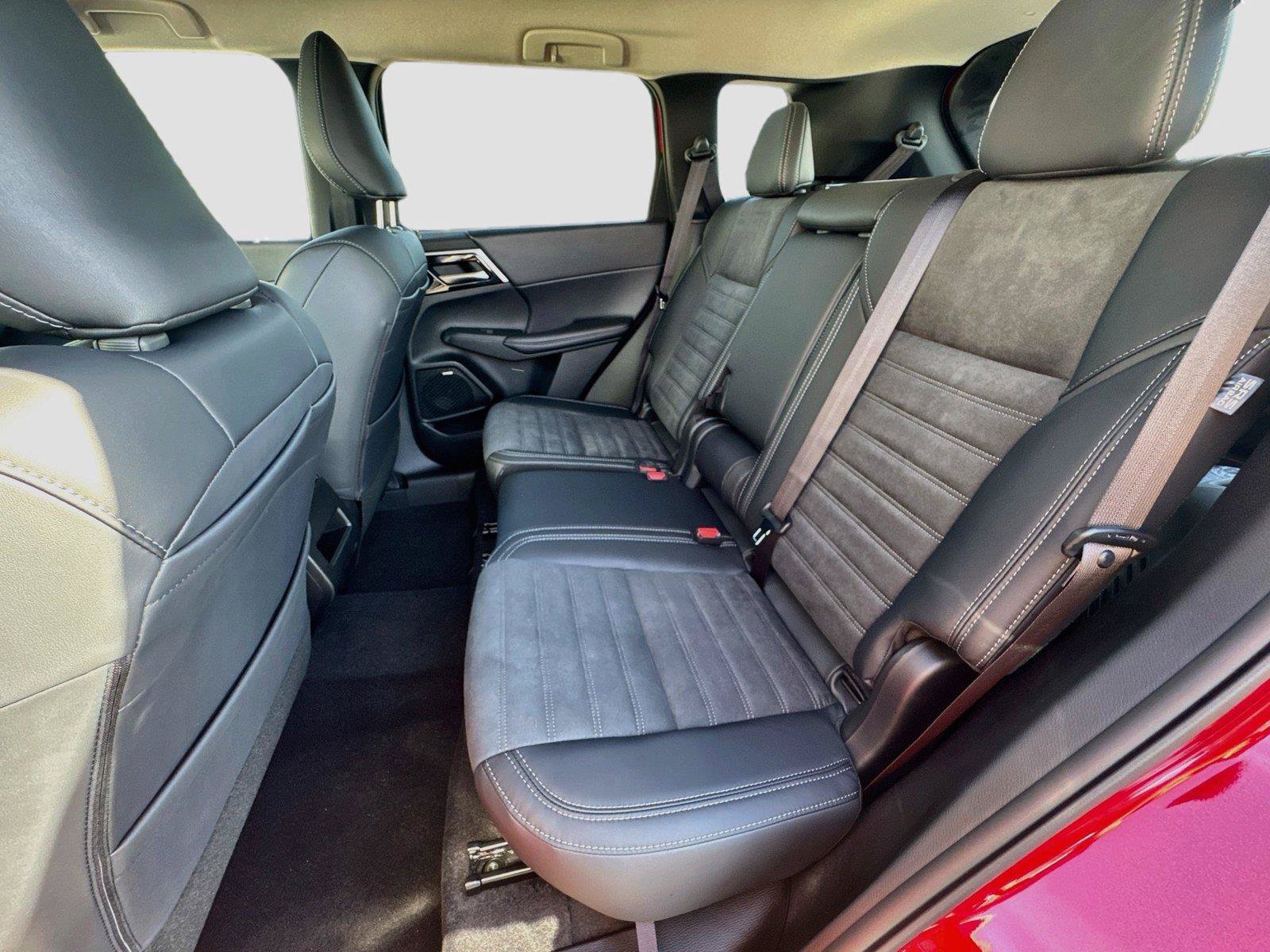 New 2026 Mitsubishi Outlander SE FWD image 22