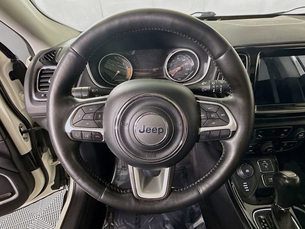 Used 2018 Jeep Compass Limited w/ Navigation Group AWD/4WD image 22