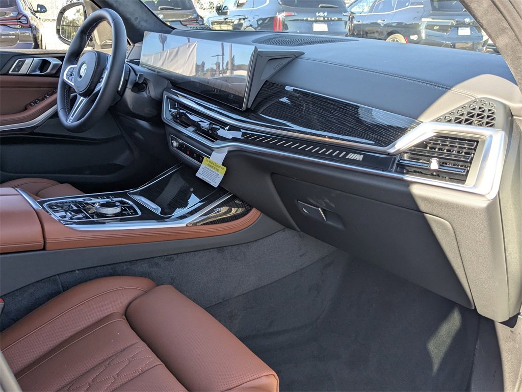 New 2026 BMW X7 M60i image 9