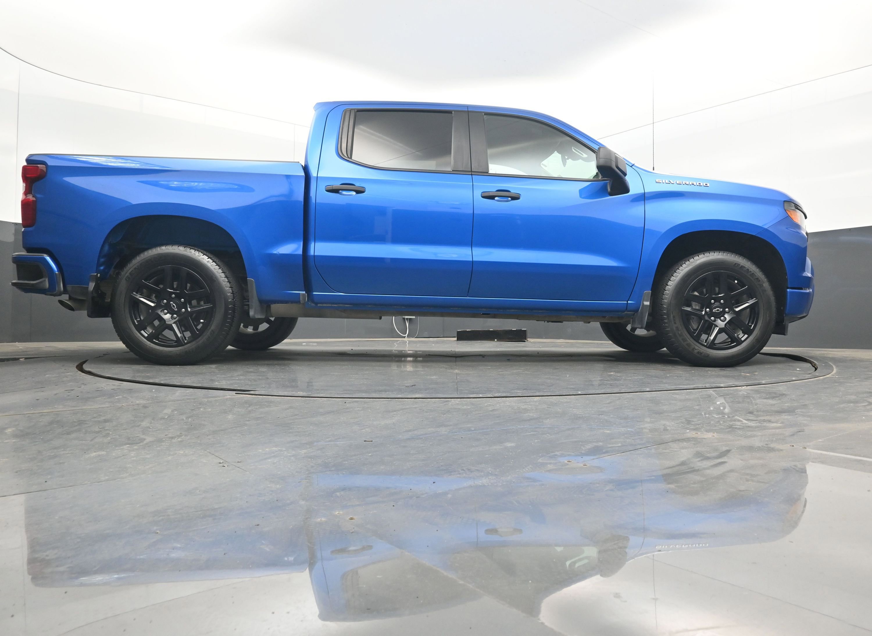 Used 2023 Chevrolet Silverado 1500 Custom image 31