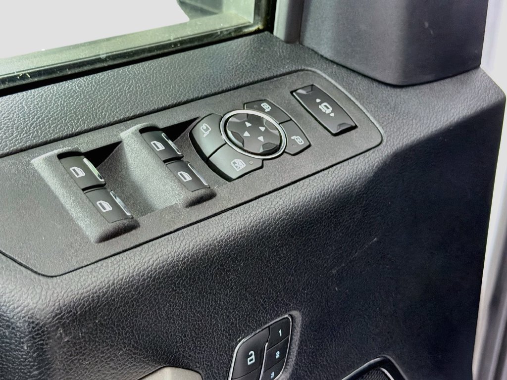 Used 2019 Ford F350 Lariat w/ Lariat Value Package AWD/4WD image 22