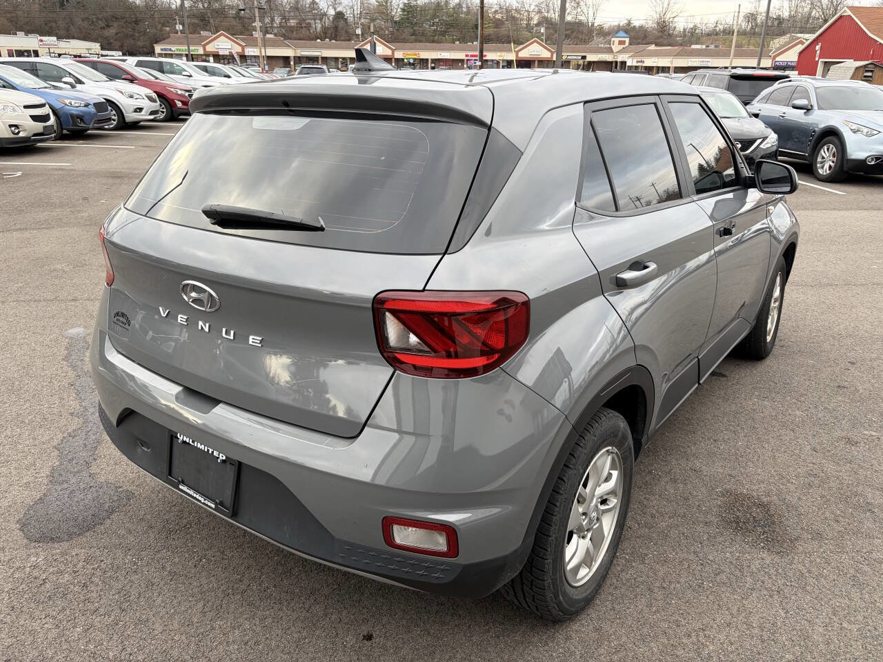 Used 2022 Hyundai Venue SE w/ Cargo Package image 7