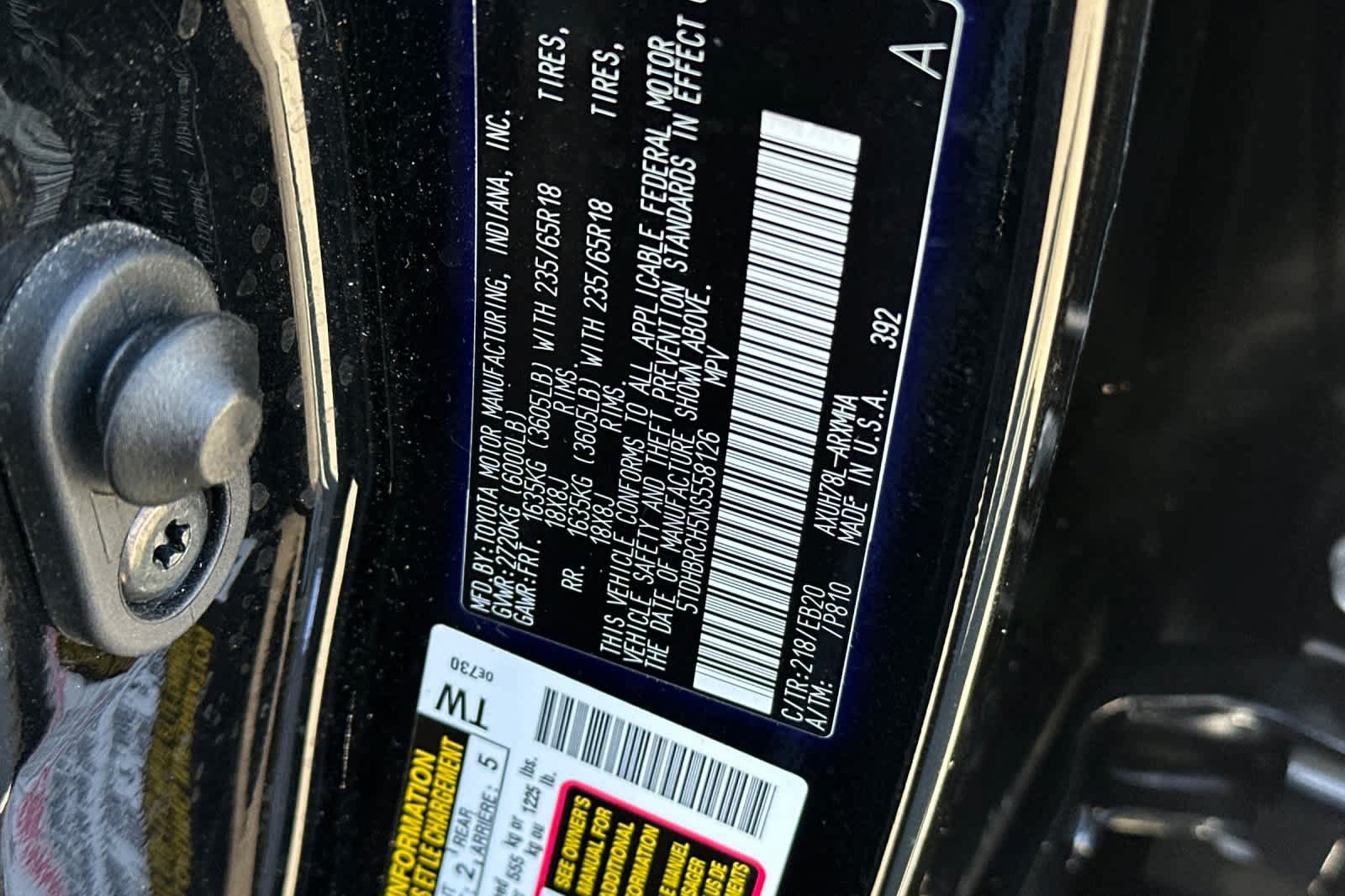 Used 2022 Toyota Highlander XLE AWD/4WD image 35