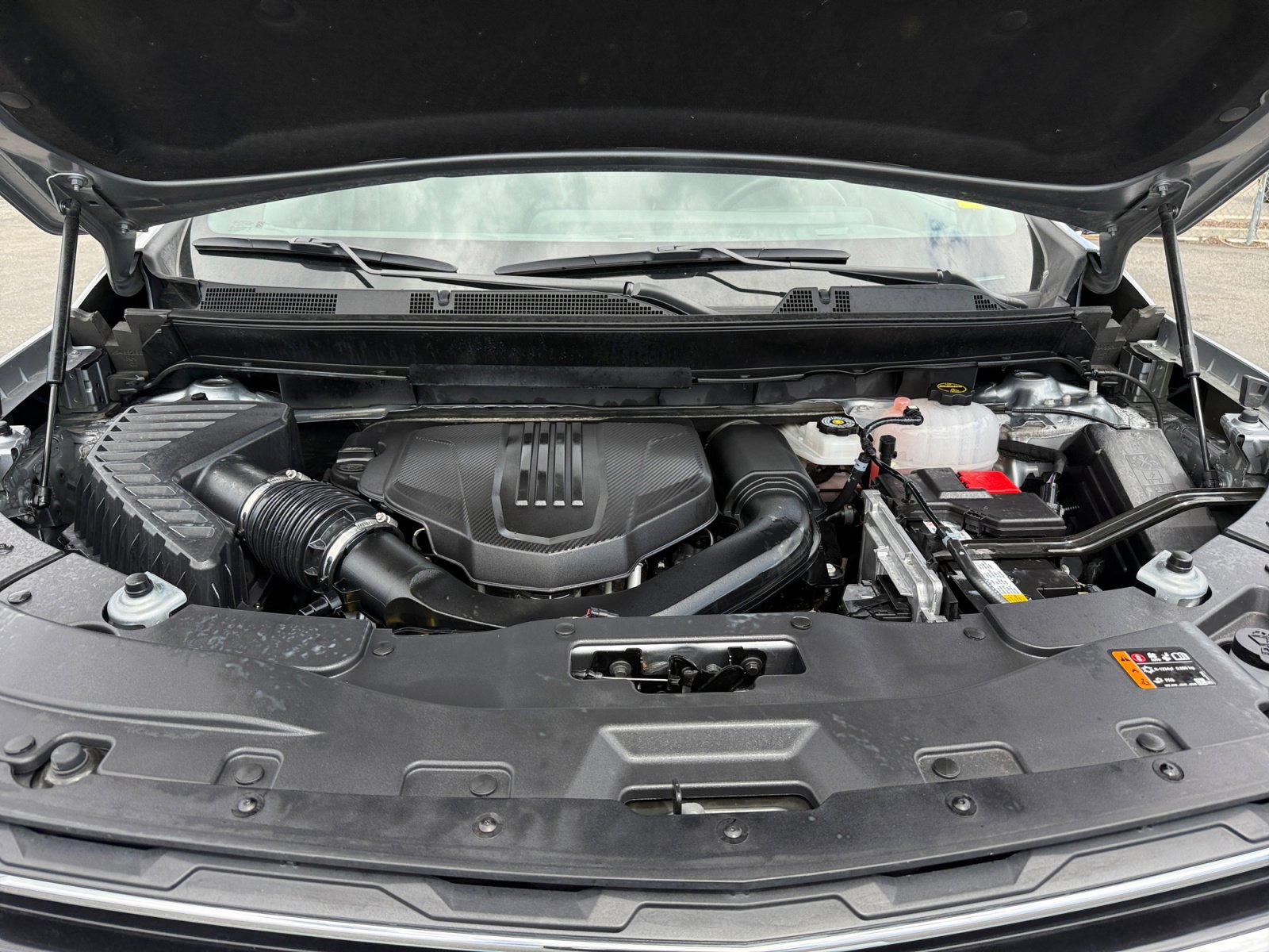 Used 2025 Chevrolet Traverse LT image 20