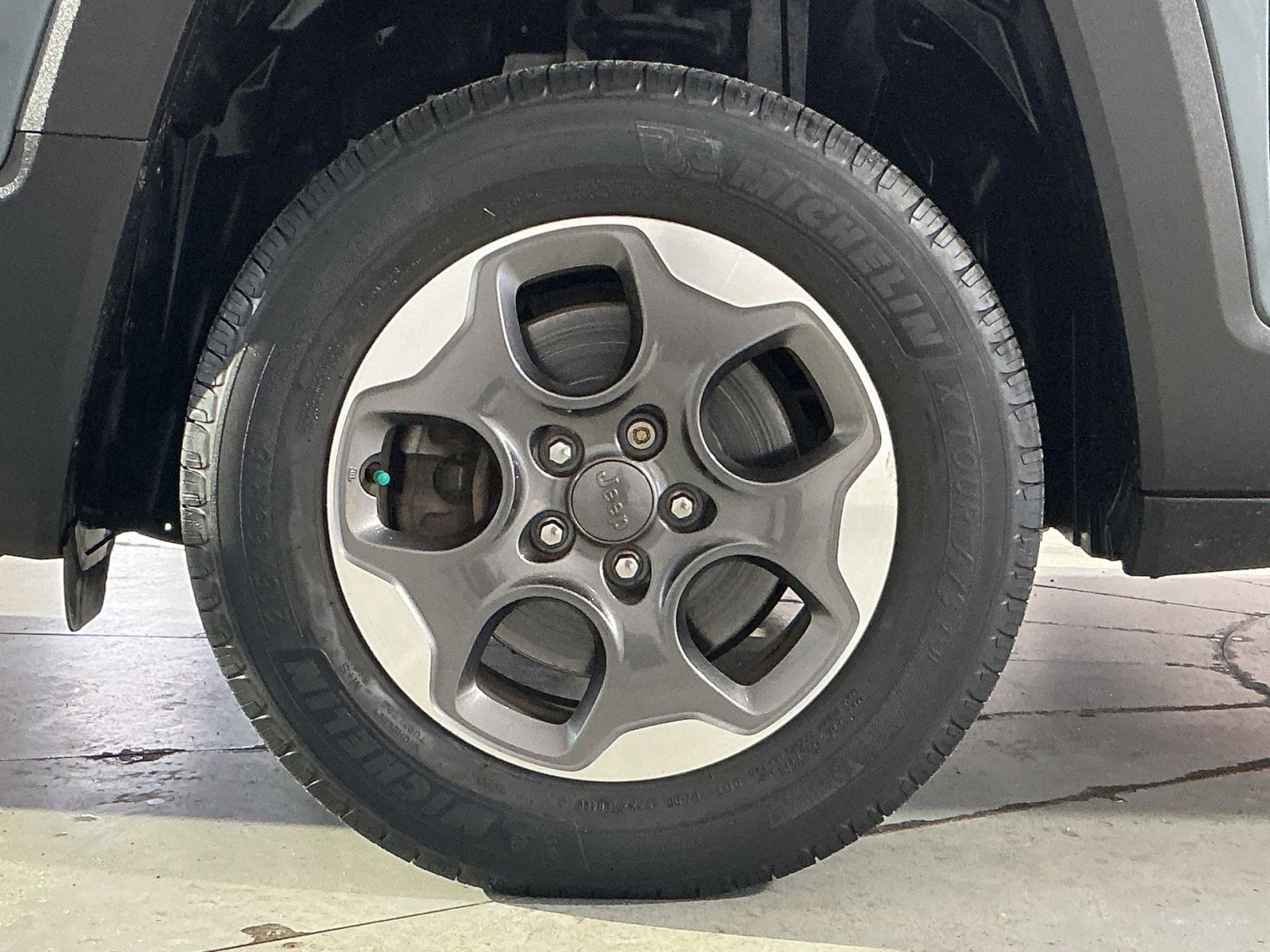 Used 2017 Jeep Renegade Sport w/ Power & Air Group image 20