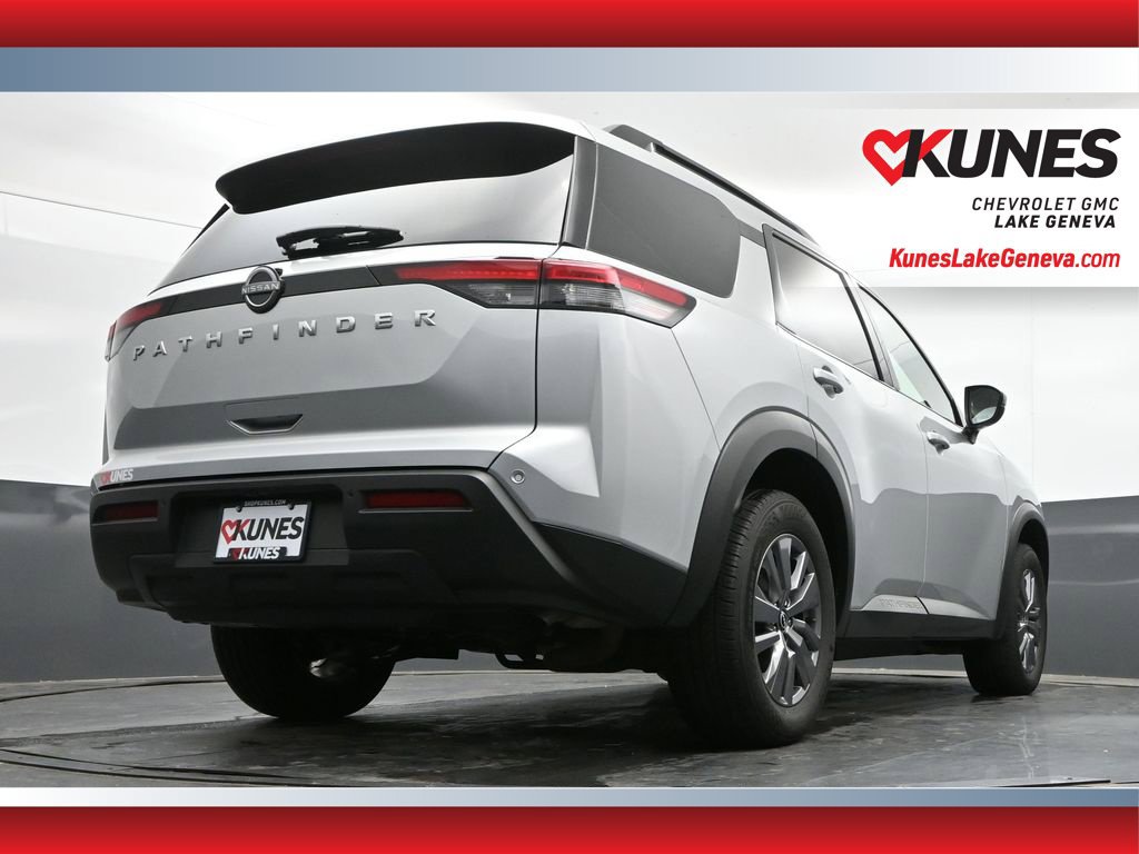 Used 2025 Nissan Pathfinder SV FWD image 39