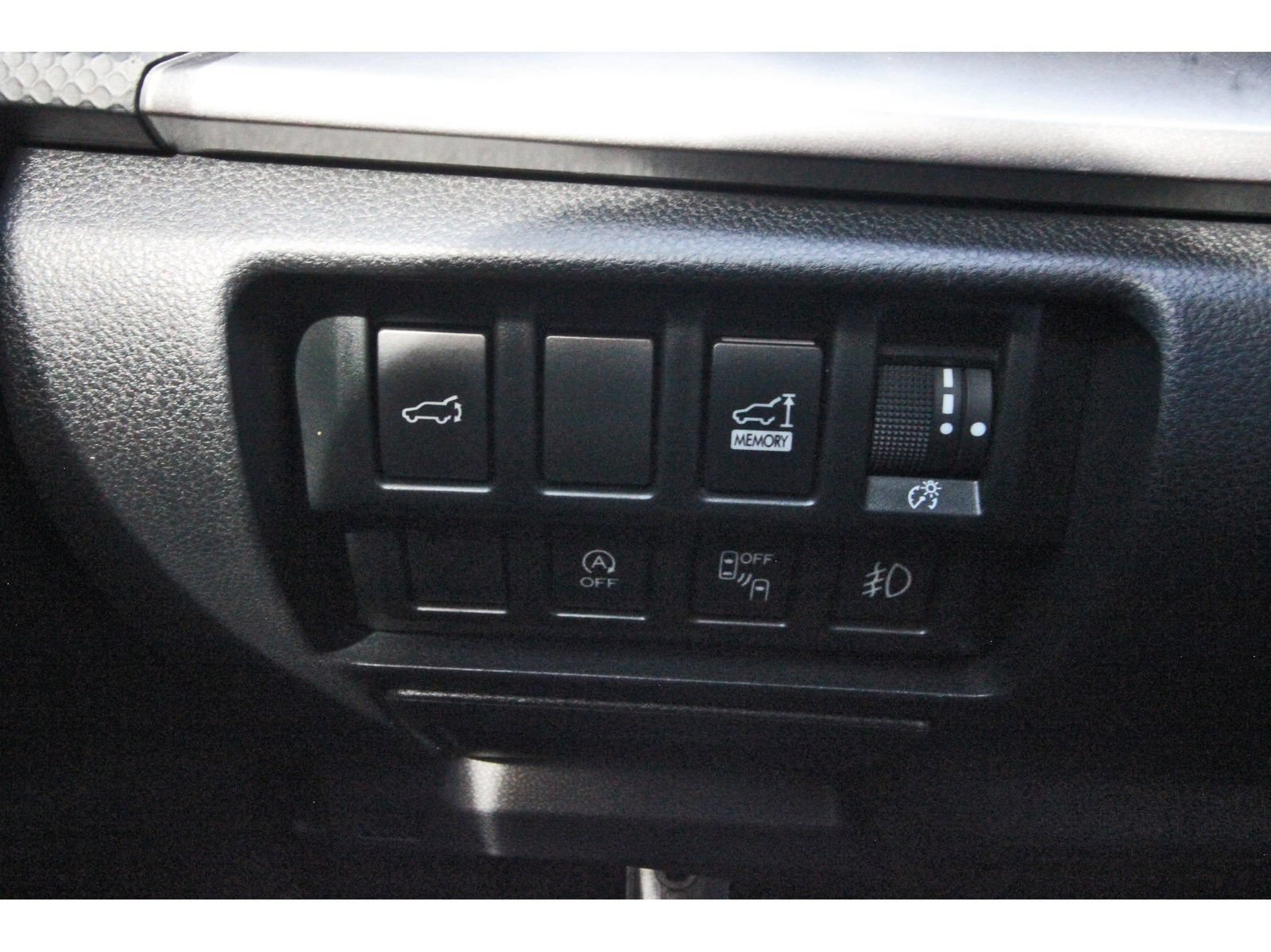 Used 2020 Subaru Forester Premium AWD/4WD image 25