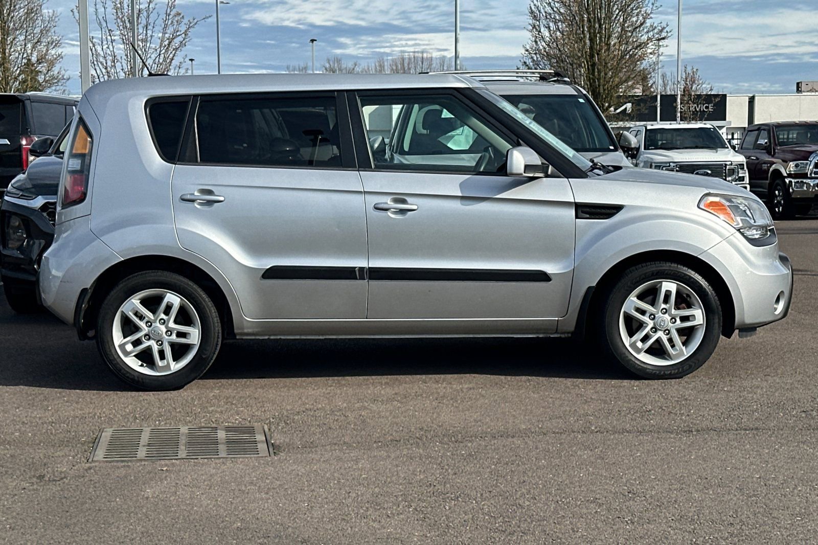Used 2011 Kia Soul + w/ Audio Pkg image 3