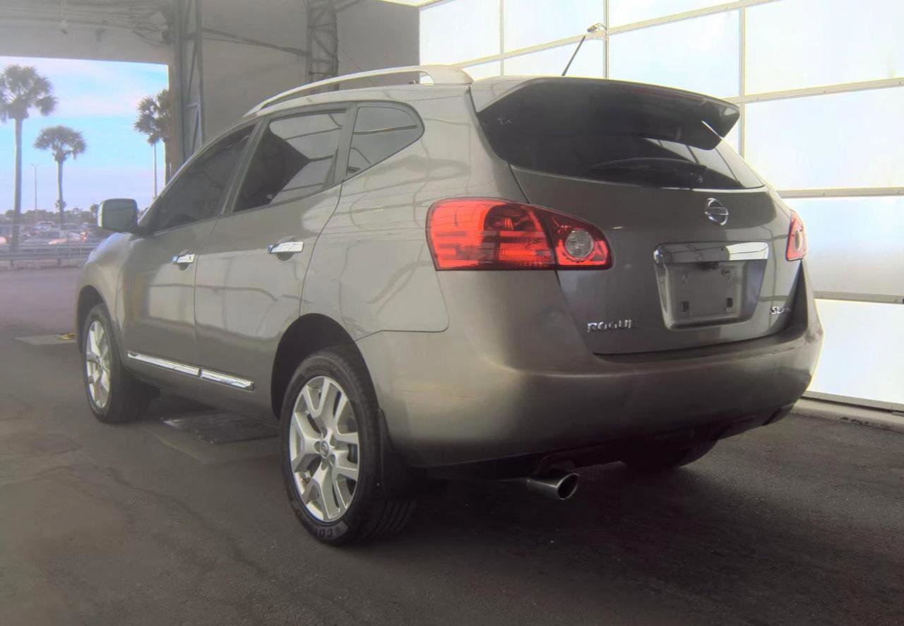 Used 2011 Nissan Rogue SV w/ SL Pkg image 6