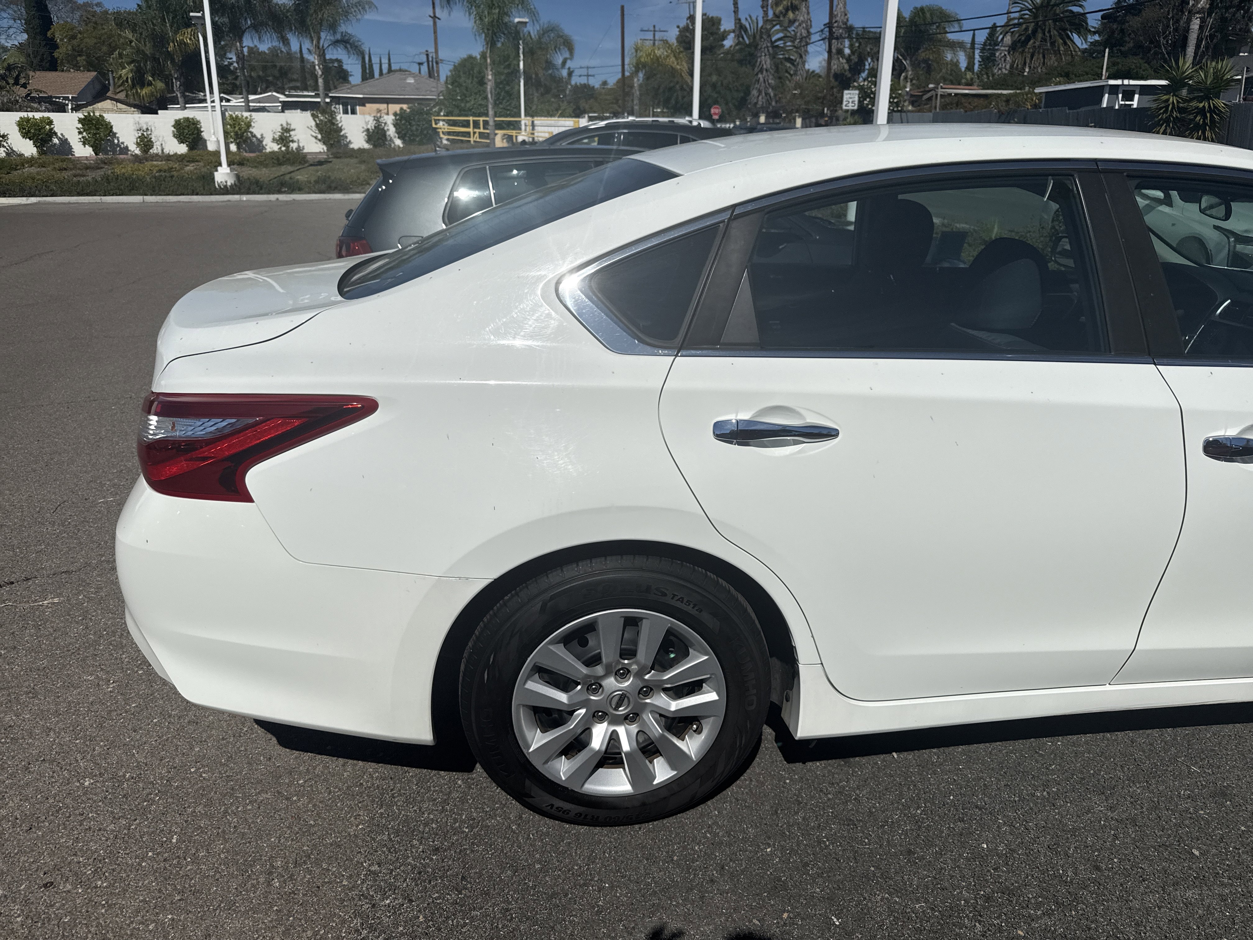 Used 2016 Nissan Altima 2.5 S w/ Power Driver Seat Package image 7