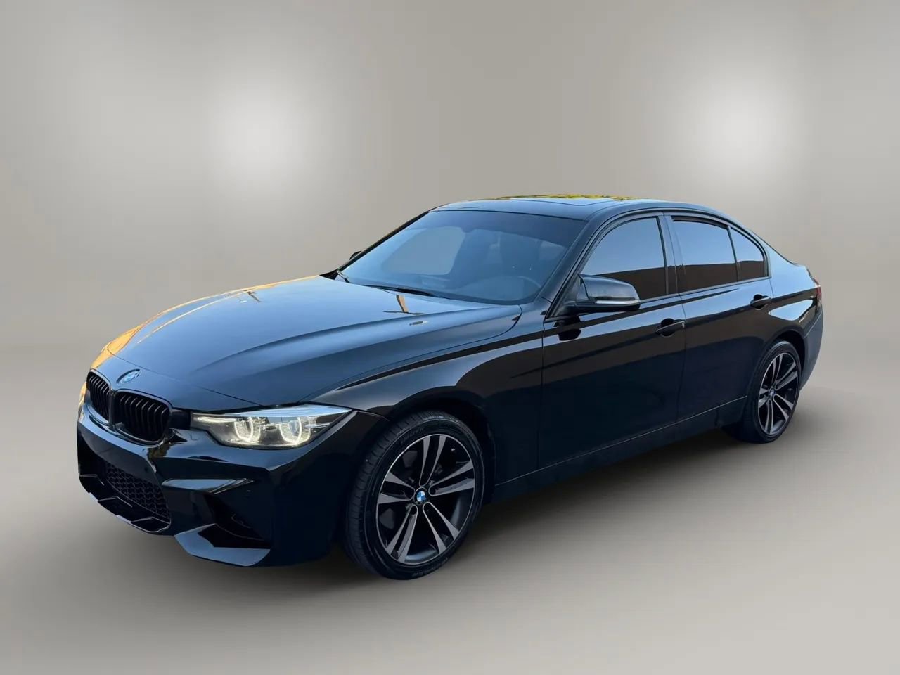 Used 2018 BMW 330i xDrive Sedan AWD/4WD image 8
