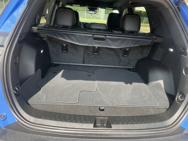 Used 2025 Chevrolet Equinox ACTIV w/ Safety and Technology Package FWD image 18