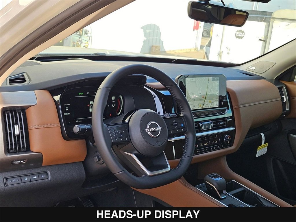 New 2025 Nissan Pathfinder Platinum image 13