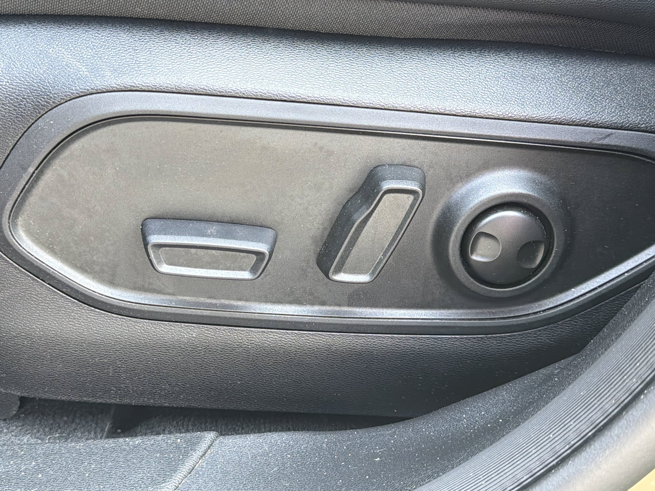 Used 2026 Jeep Cherokee Overland AWD/4WD image 23