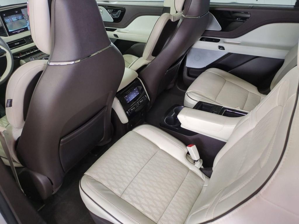 Certified 2023 Lincoln Aviator Black Label w/ Dynamic Handling Package image 28