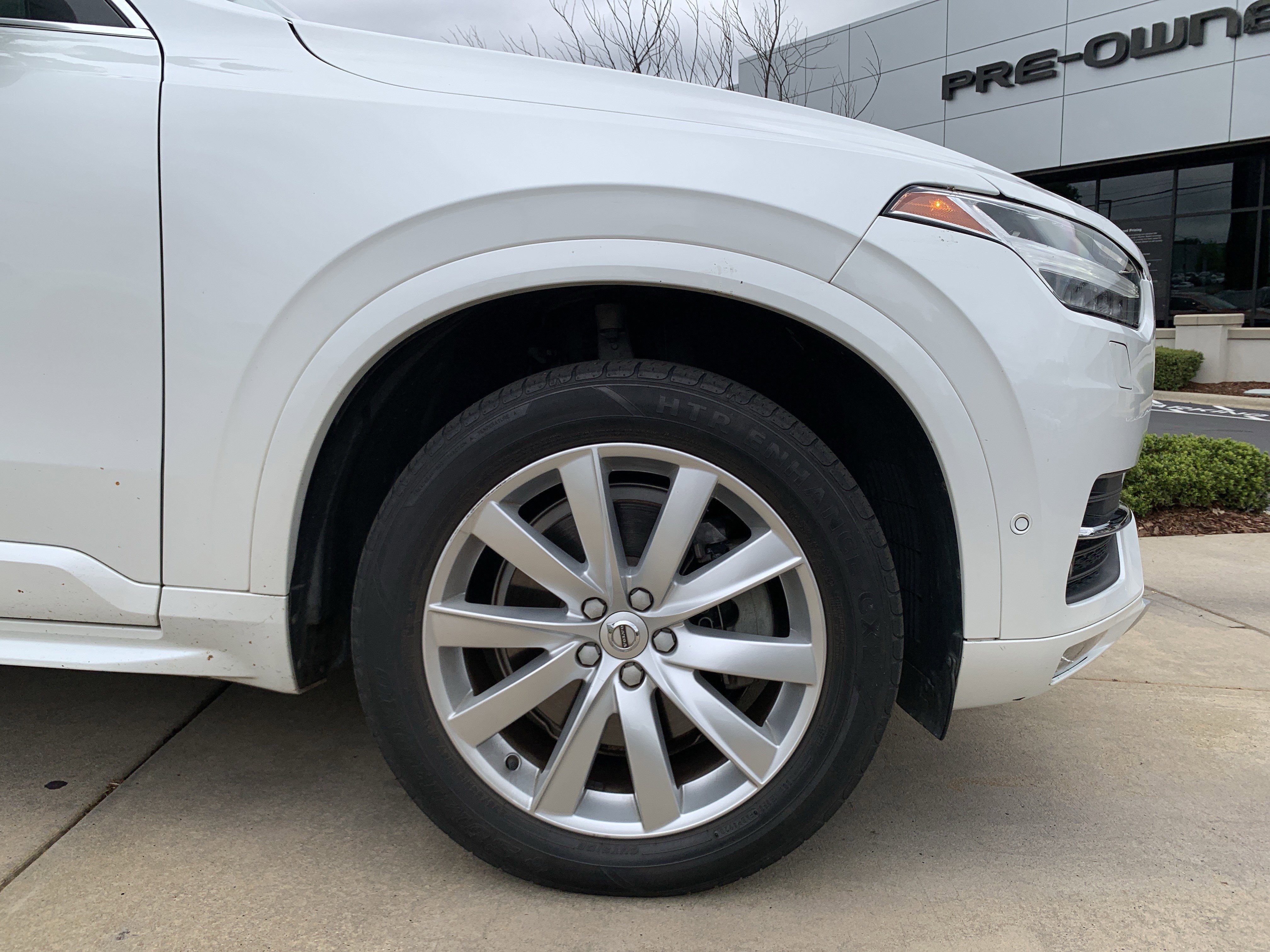 Used 2019 Volvo XC90 T6 Momentum w/ Advanced Package AWD/4WD image 13