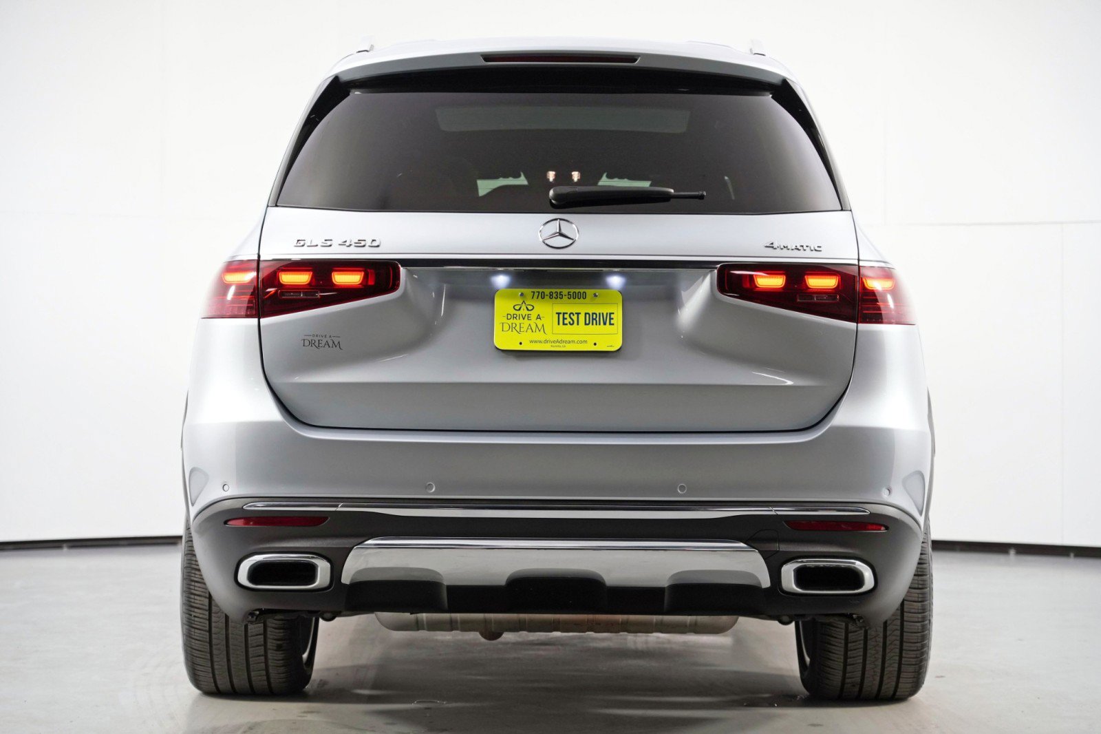 Used 2024 Mercedes-Benz GLS 450 4MATIC image 11
