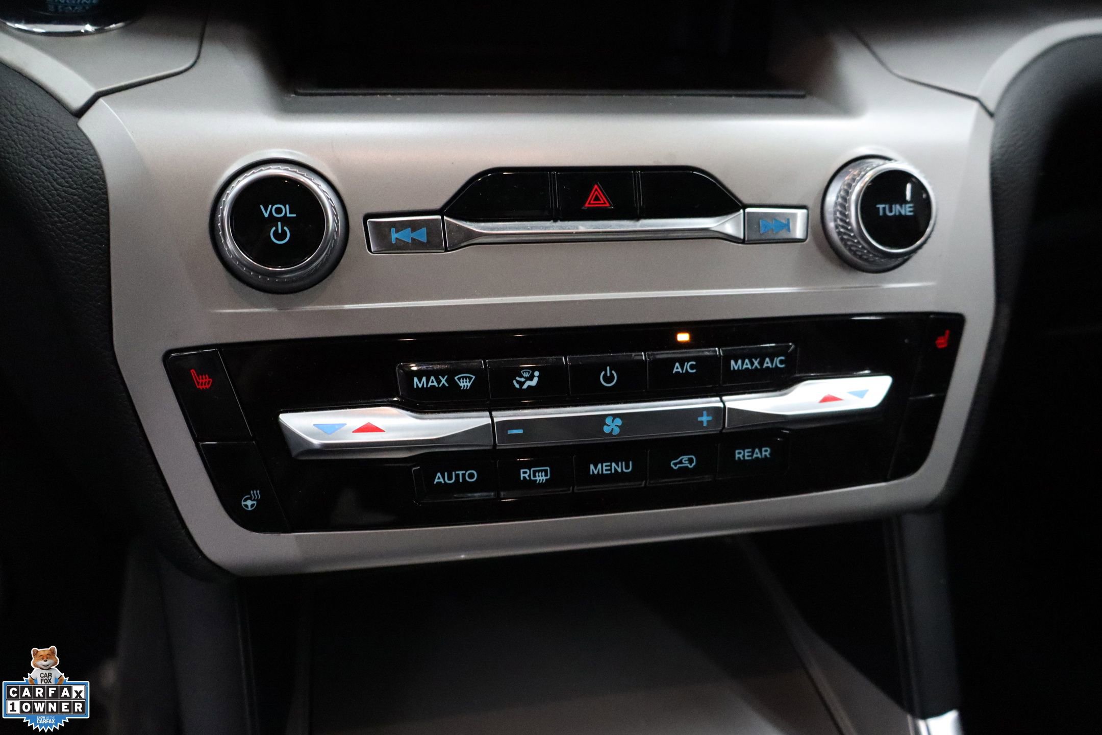 Used 2023 Ford Explorer XLT w/ Equipment Group 202A image 22