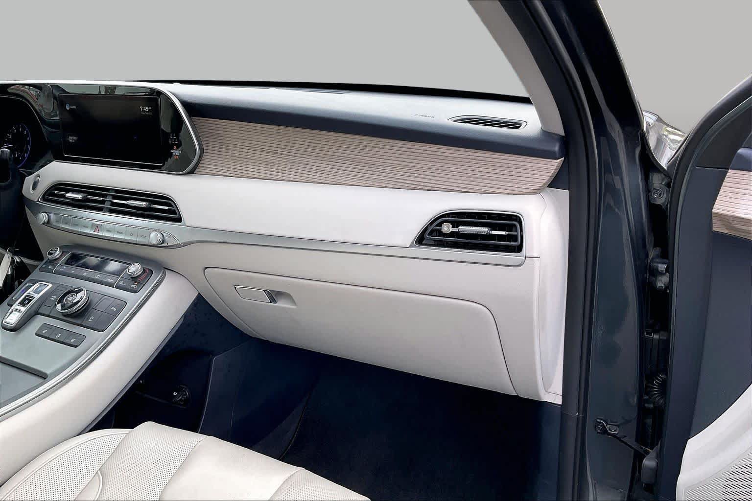 Used 2022 Hyundai Palisade SEL w/ Premium Package FWD image 17