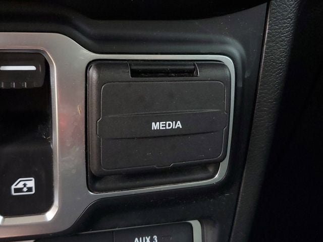 Used 2023 Jeep Wrangler Rubicon w/ Cold Weather Group AWD/4WD image 27
