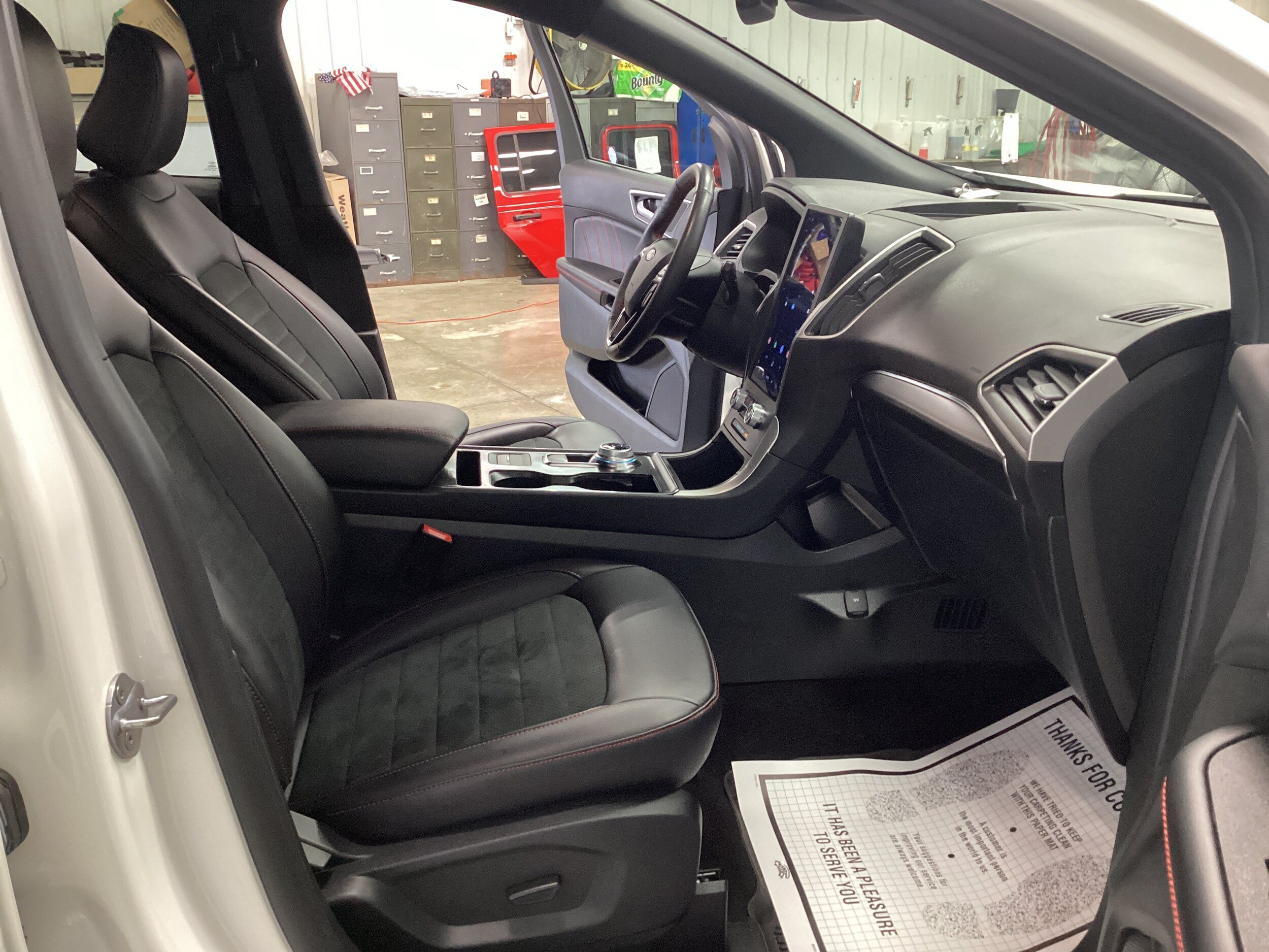 Used 2024 Ford Edge ST-Line AWD/4WD image 33
