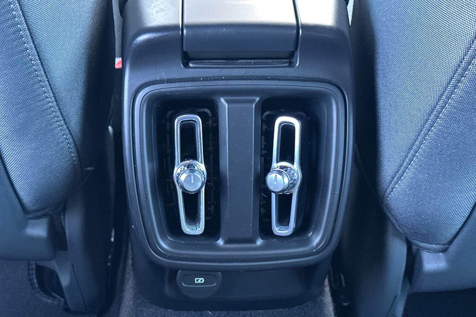 Used 2023 Polestar Polestar 2 image 42