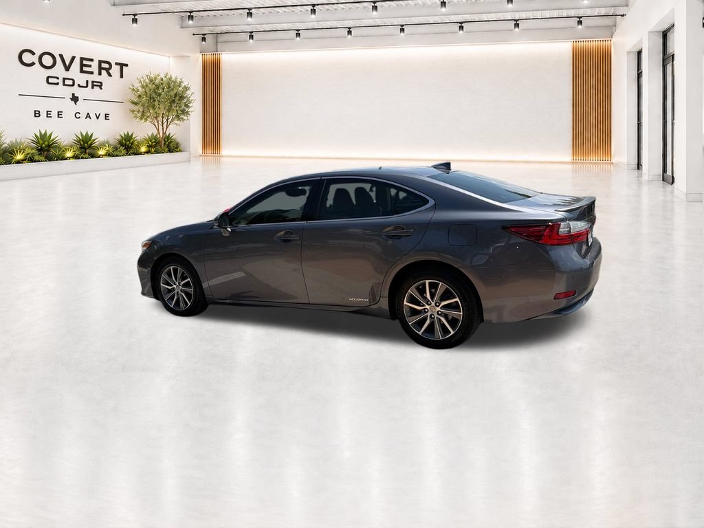 Used 2016 Lexus ES 300h w/ Luxury Package w/Wood Trim FWD image 8