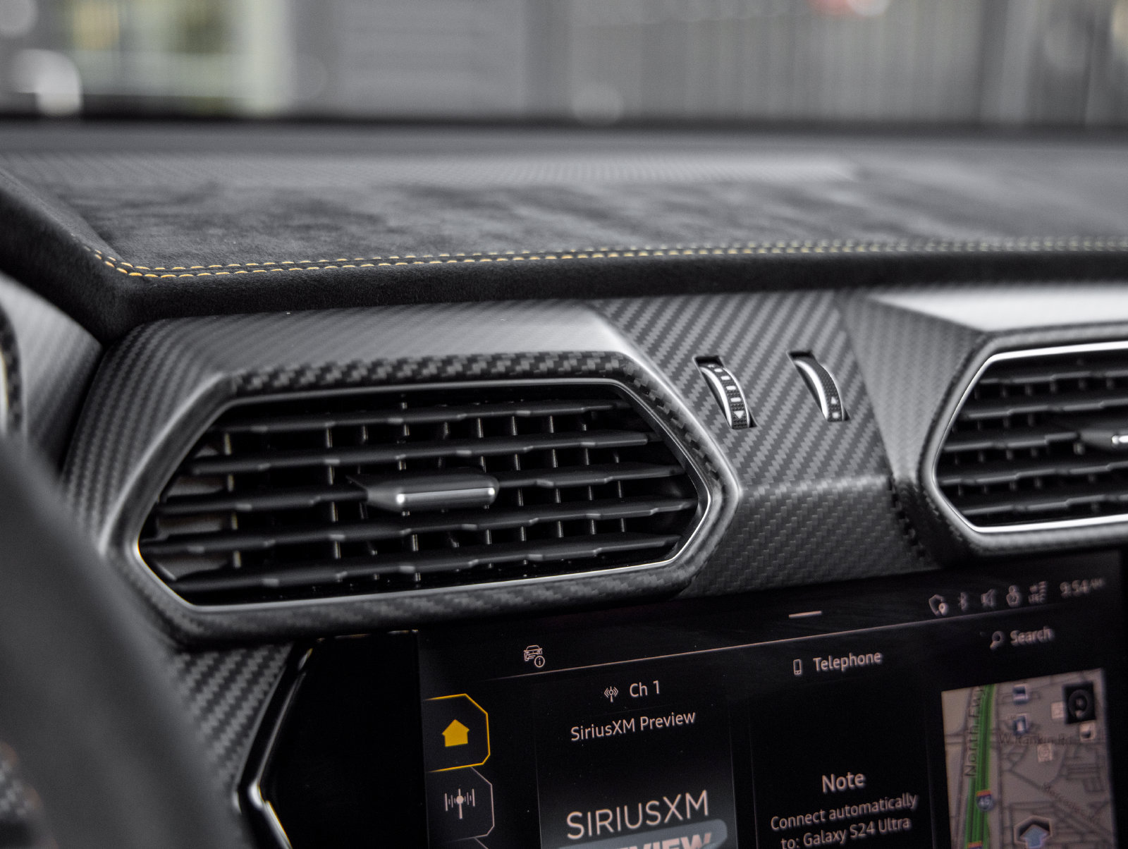 Used 2024 Lamborghini Urus Performante AWD/4WD image 41