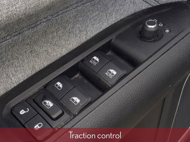 Used 2022 Jeep Compass Latitude AWD/4WD image 16