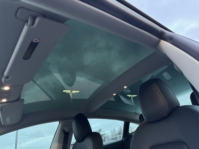 Used 2022 Tesla Model 3 Long Range image 10