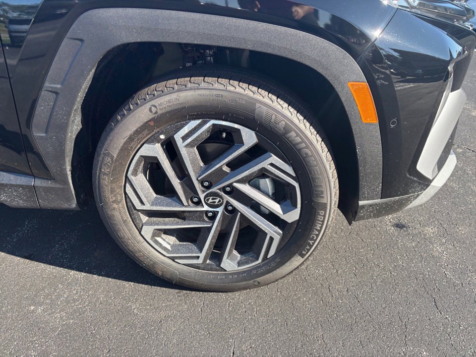 New 2025 Hyundai Tucson Limited image 25