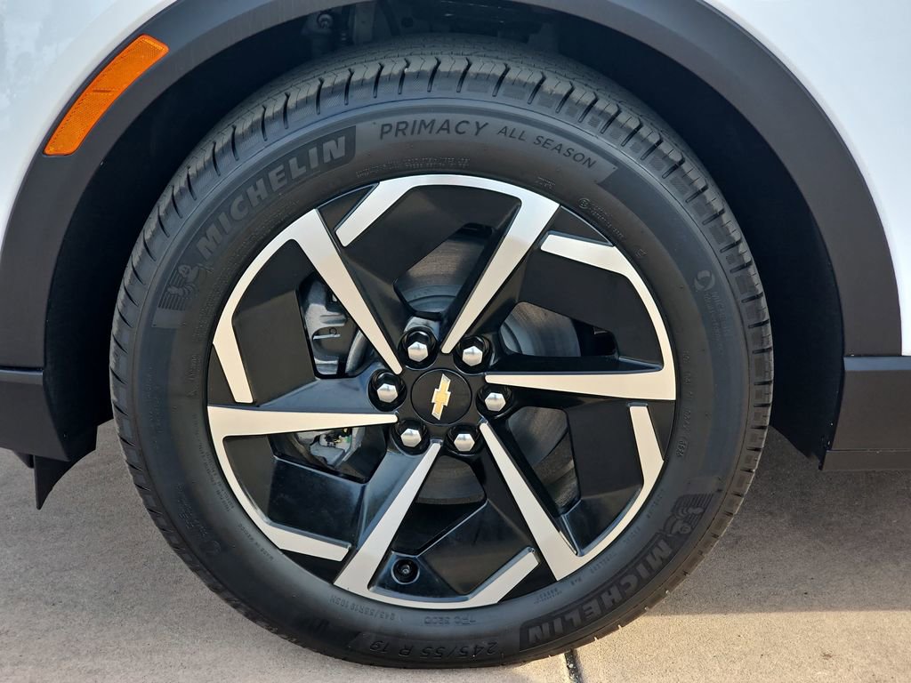 New 2026 Chevrolet Equinox EV LT w/ Comfort Package AWD/4WD image 36