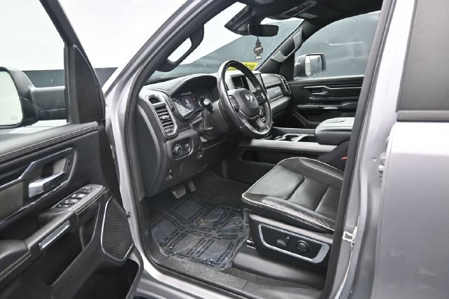 Used 2024 RAM 1500 Laramie AWD/4WD image 14