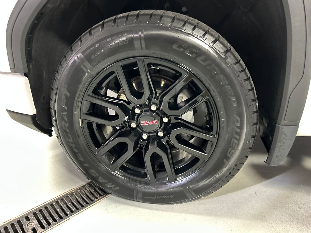 Used 2024 GMC Sierra 1500 Pro w/ Graphite Edition image 9
