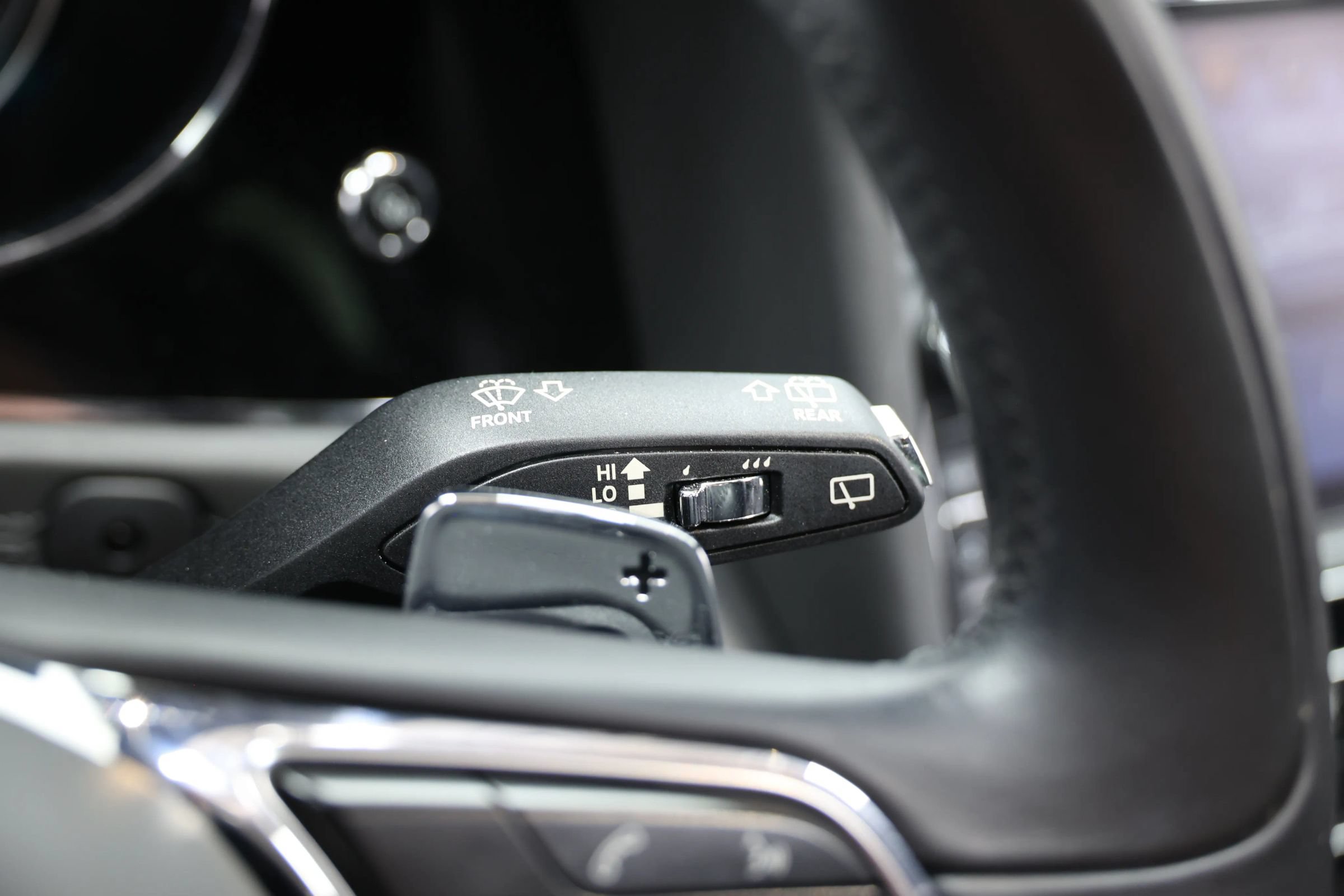 Used 2018 Bentley Bentayga Onyx Edition AWD/4WD image 31