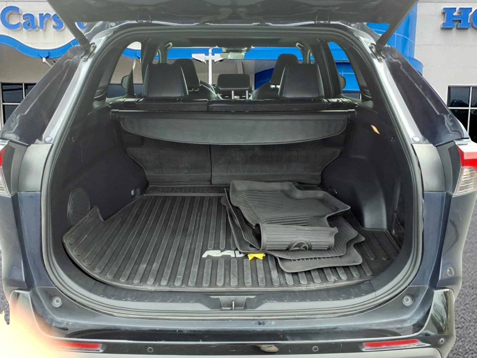 Used 2021 Toyota RAV4 XSE AWD/4WD image 9