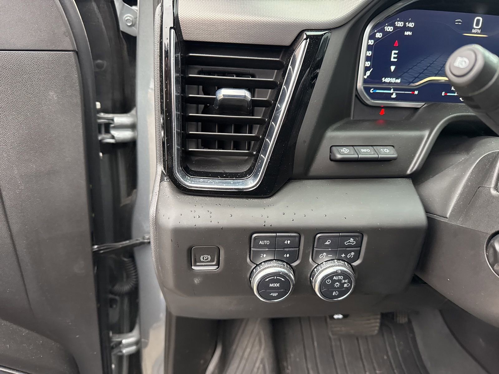 Used 2023 GMC Sierra 1500 Denali w/ Denali Reserve Package AWD/4WD image 15