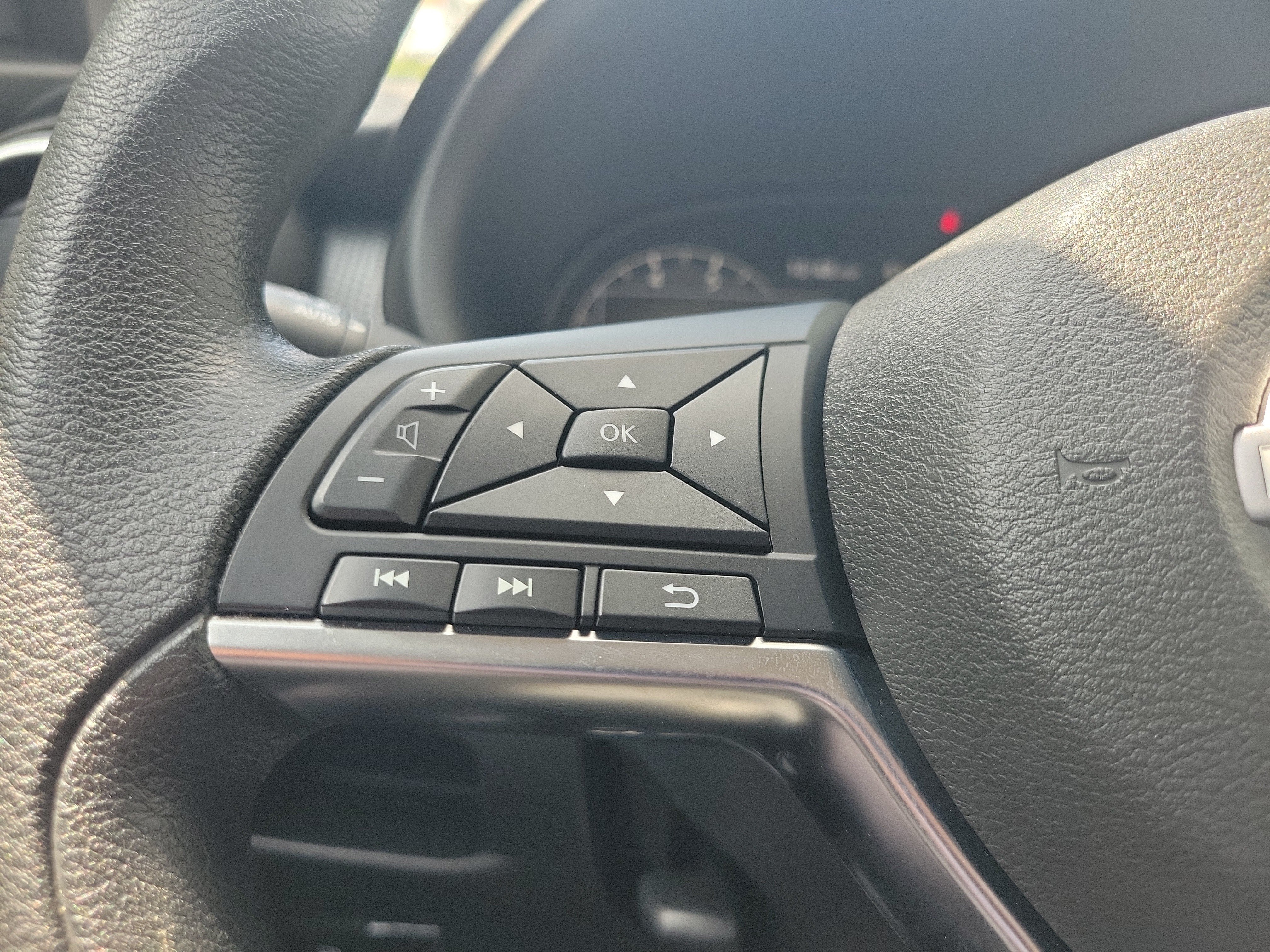Certified 2024 Nissan Kicks SV FWD image 22