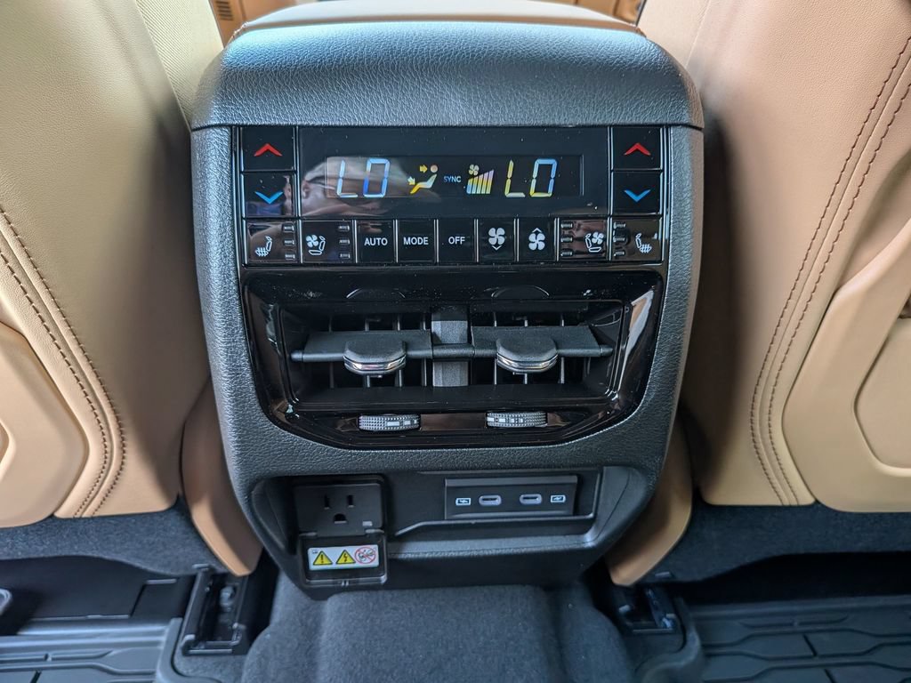 New 2026 Jeep Grand Cherokee L Summit AWD/4WD image 37